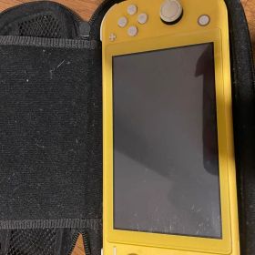 Nintendo Switch Lite イエロー ケース付き