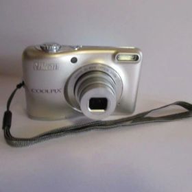 【中古】 Nikon デジタルカメラ COOLPIX L30 5倍ズーム 2005万画素 乾電池タイプ シルバー L30SL 当店保証30日間 人気 ミラーレス 一眼レフ 交換レンズ カメラ
