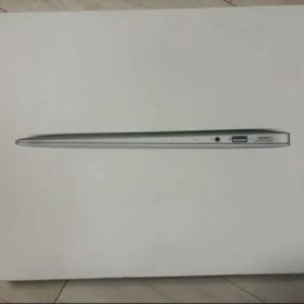Apple MacBook Air 2017 13インチ 美品 即購入可