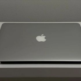 MacBook Air 2017 13インチ メモリ8GB 純正充電器付 訳あり