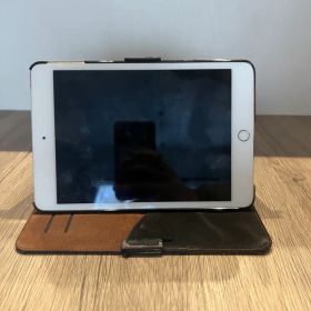 【美品】iPad mini4 Wi-Fiモデル 動作確認済み 初期化済み
