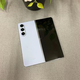 新品同様 Galaxy Z Fold5 256GB アイシーブルー 国内版SIMフリー送料無料
