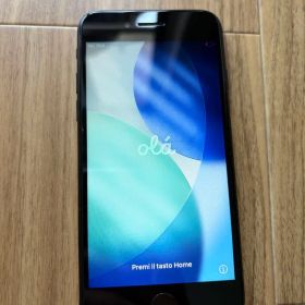 iPhone SE ブラック 128GB 第二世代
