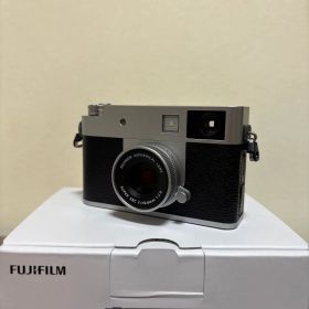 FUJIFILM Xhalf (x-hf1) シルバー