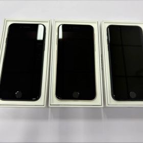 iPhone SE (第3世代) 3台セット iPhone SE 第3世代 64GB / バッテリー良好 / 法人管理品 ※S-4