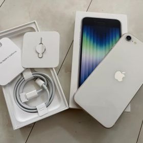 Apple iPhone SE (第3世代) スターライト 本体 64GB