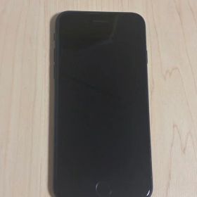 iPhone SE 第3世代 64GB ブラック SIMフリー バッテリー82%