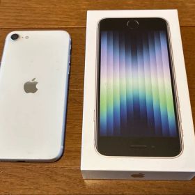 美品 64GB Apple iPhone SE 3 第三世代