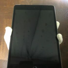 中古・iPad mini 4 Cellular(docomo) 64GB