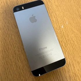 ジャンク品 Apple iPhone シルバー 4インチ 本体