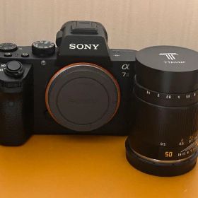 SONY α7II ボディ & F1.4単焦点レンズ