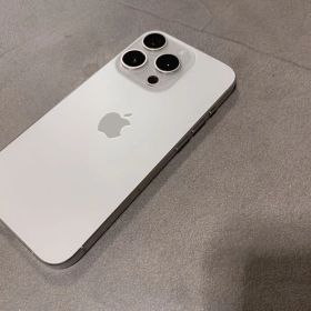 Apple iPhone 15 Pro ホワイトチタニウム 本体 128GB