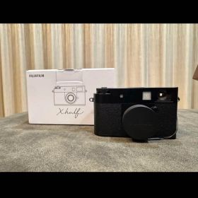 FUJIFILM X-HF1 X-halfブラック
