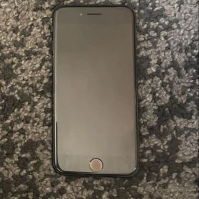 Apple iPhone 7 ブラック 本体