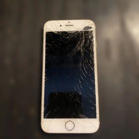 iPhone 6 ゴールド 画面ひび割れあり