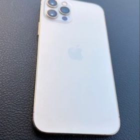 美品Apple iPhone 12 Pro 128GB バッテリー94%