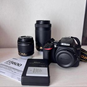 美品 Nikon D5600 デジタル一眼レフカメラ