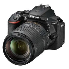 NIKON D5600 18-140 VR 一眼レフカメラ コールマンケース付き
