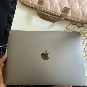 Apple MacBook Air 2020 13インチ