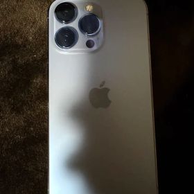 Apple iPhone 13 Pro 本体