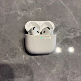 AirPods 4 MXP63J/A 新品 11,900円 中古 10,400円 | ネット最安値の