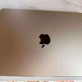 【美品・傷なし】MacBook Air M2 / 8GB / 256GB