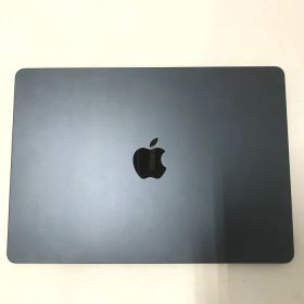 【中古品】Apple アップル Apple MacBook Air 2022 M2 13.6インチ メモリ8GB SSD256GB MLY33J/A 【089-250502-YS-6-fuz】