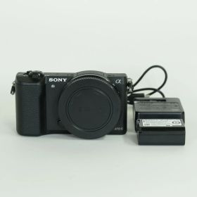 [美品 | シャッター数4,600回] SONY α5100 ILCE-5100 ブラック | ソニーEマウント