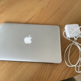 Apple MacBookAir 11インチ 充電器付き