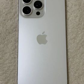 Apple iPhone 15 Pro Max ホワイトチタニウム 本体