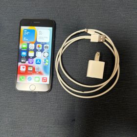 Apple iPhone 7 充電器・ケーブル付き