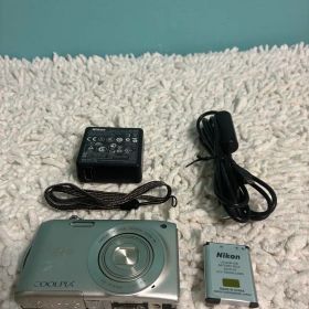Nikon COOLPIX S3300 シルバー コンパクトデジタルカメラ