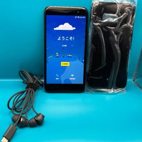 【美品】HTC U11(HTV33) 黒 と ノイキャンハイレゾイヤホンのセット