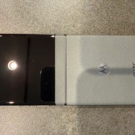 Motorola razr 50 折りたたみスマートフォン 本体