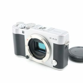 ★美品★フジフイルム FUJIFILM X-A3 ボディ シルバー★ W0527＃4894
