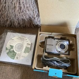 【FUJIFILM 】FINEPIX AX600 シルバー