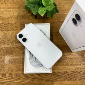 新品同様 iPhone 17 256GB ホワイト 国内版SIMフリー 送料無料