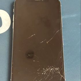 iPhone xs 白 画面割れ ジャンク モバイル通信不可