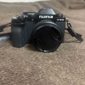 Fujifilm X-S10 ミラーレスカメラ 本体