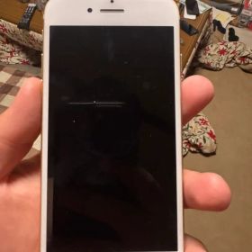 Apple iPhone 7 本体 ゴールド 充電器ないため動作未確認。