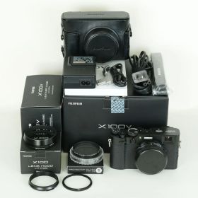 [良品 | シャッター数8,300回｜別売り付属品多数付] FUJIFILM X100V ブラック | コンパクトデジタルカメラ
