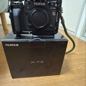 Fujifilm X-T4 ミラーレス一眼 カメラ