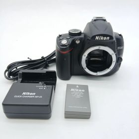 良品 ★ Nikon デジタル一眼レフカメラ D5000 ボディ