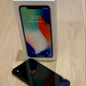iPhone X 256GB 本体 バッテリー72% 残量低い為 ジャンク扱い
