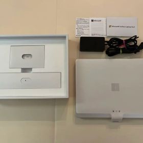 【美品】Microsoft Surface Laptop Go 2 プラチナ