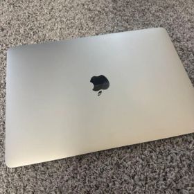 Apple MacBook Air 13-inch 2018 本体