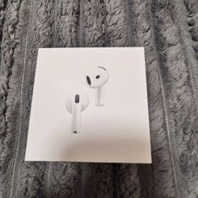 Apple AirPods 4 ノイキャン付き
