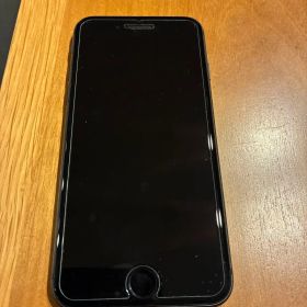 Apple iPhone8 64GB本体 ブラック 美品