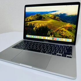 Macbook Pro M2 (13インチ) 256GB