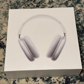 AirPods MAX